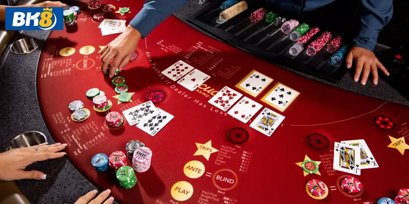 Ưu điểm khi chơi game bài Poker trực tuyến BK8
